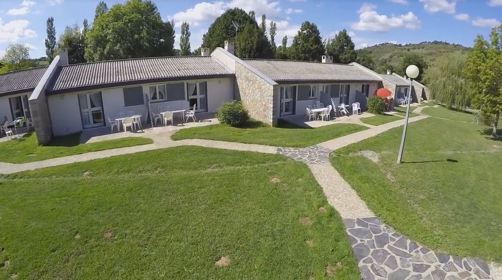 Vakantiepark Aux Portes Des Monts D'aubrac 3*