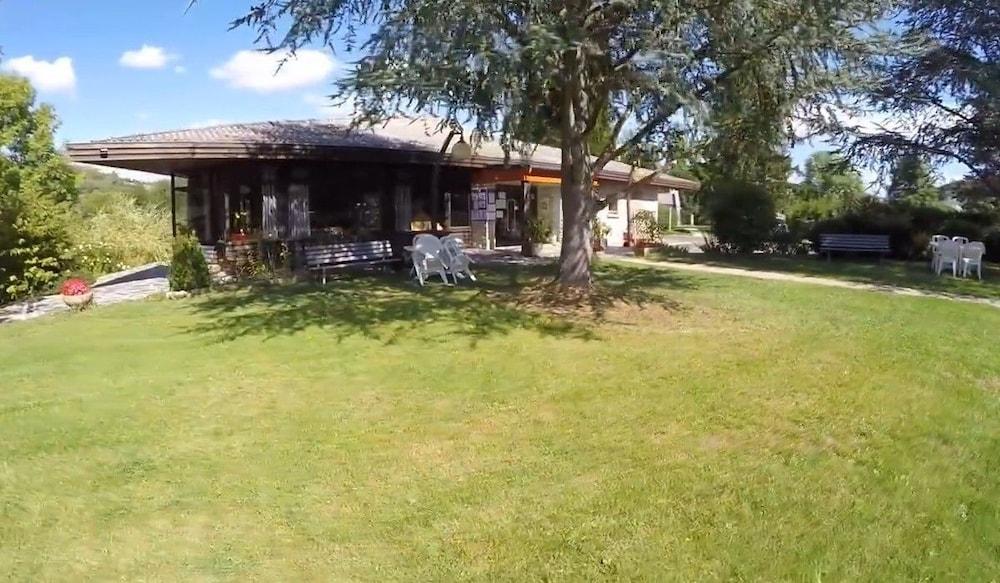 Holiday park Aux Portes Des Monts D'aubrac Espalion